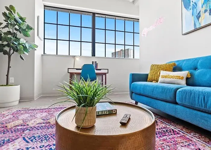 Cozysuites Trendy 1br, Downtown Apartment *